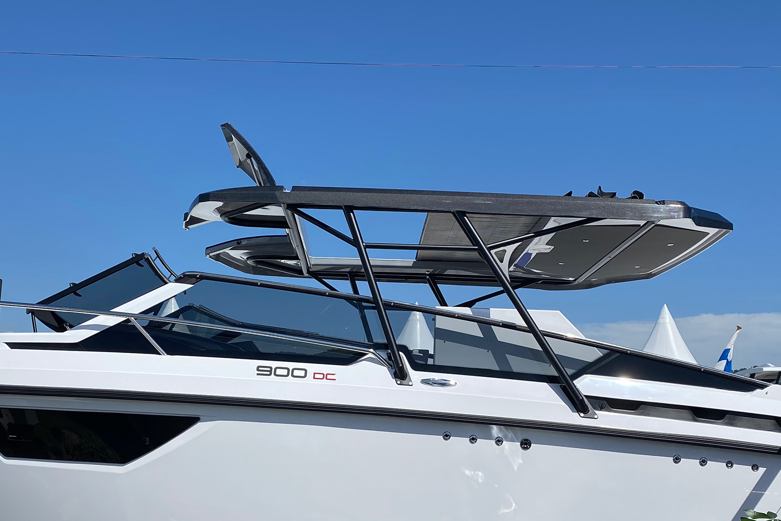 Flipper 900 DC T-Top
