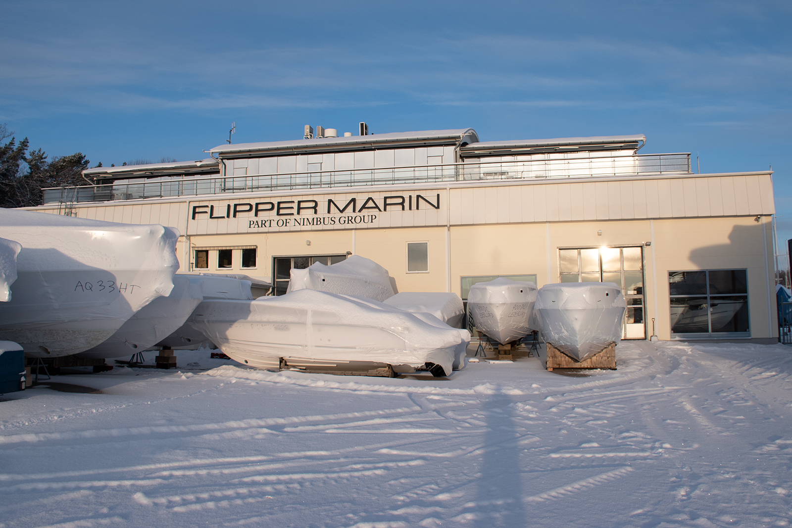 God Jul & Gott Nytt År önskar Flipper Marin