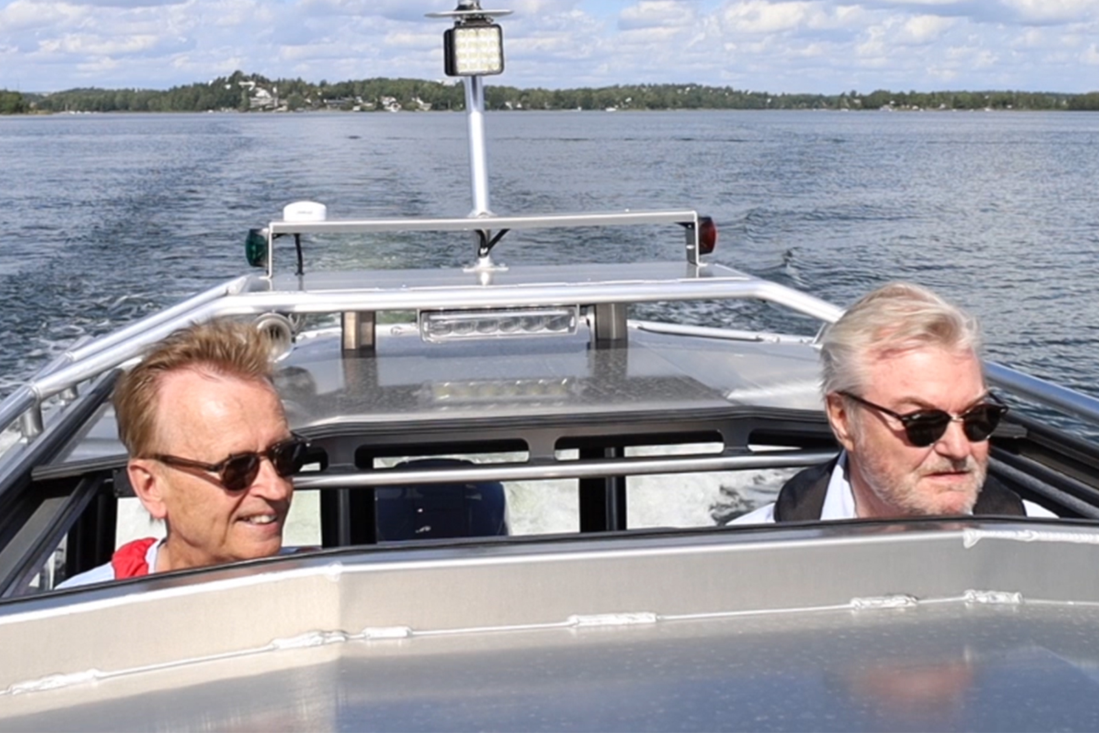 Johan Ulveson och Peter Dalle ger sig ut till havs i Alukin C650